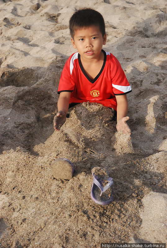 Такое разное детство Амед, Индонезия
