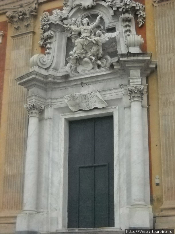 Ворота Генуя, Италия