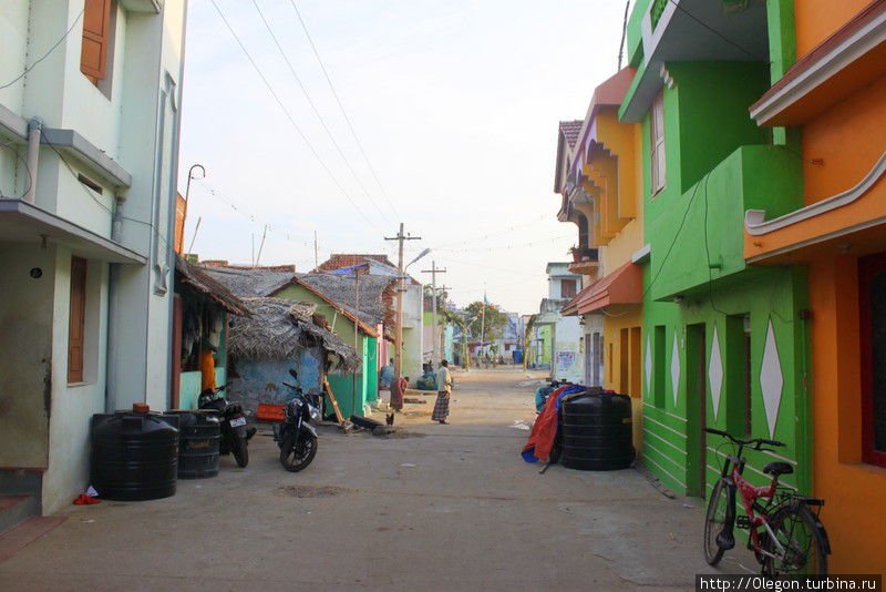 Разноцветная улица Каньякумари, Индия