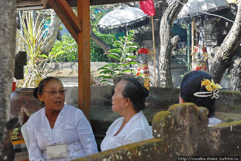 Боги Бали: Сарасвати Негара, Индонезия