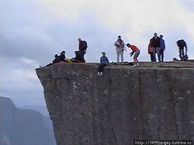 Preikestolen Норвегия самоубийства