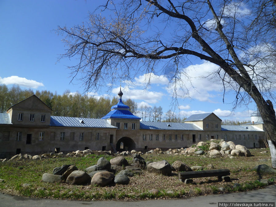 Монастырь восстанавливается Ярославская область, Россия