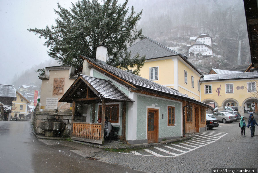 Снег в Хальштатте Хальштатт, Австрия