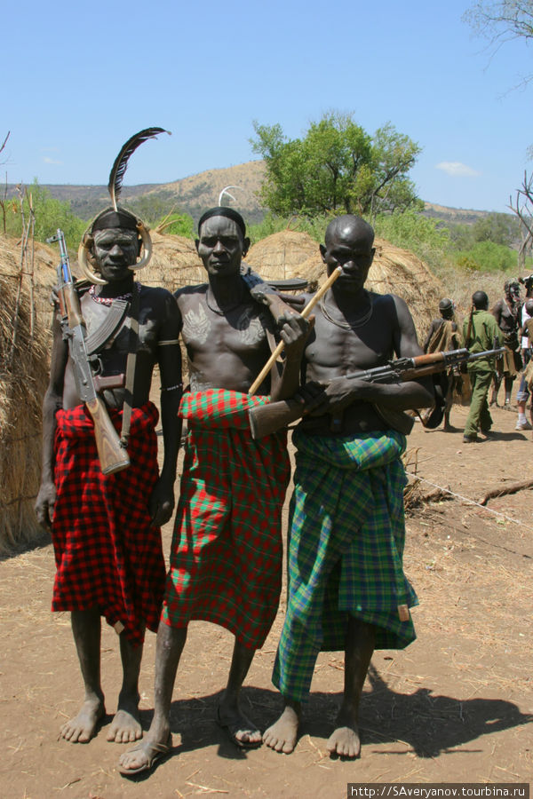 Воины мурси Эфиопия