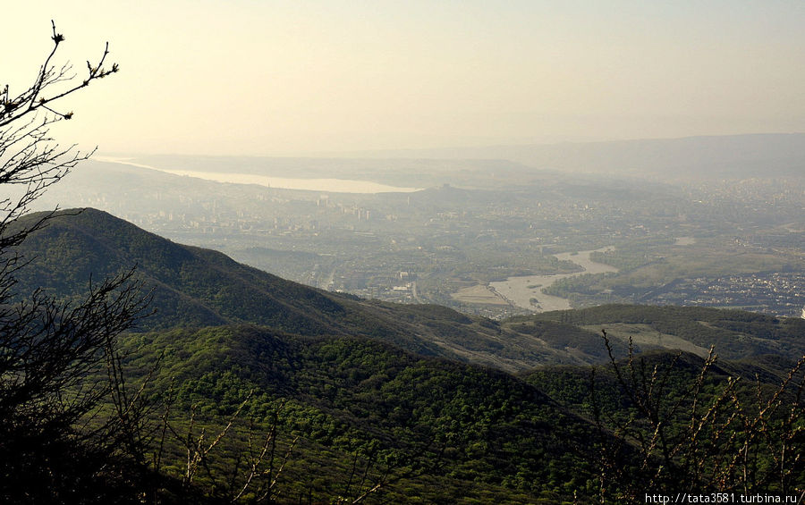 Виды с горы Зедазени Мцхета, Грузия