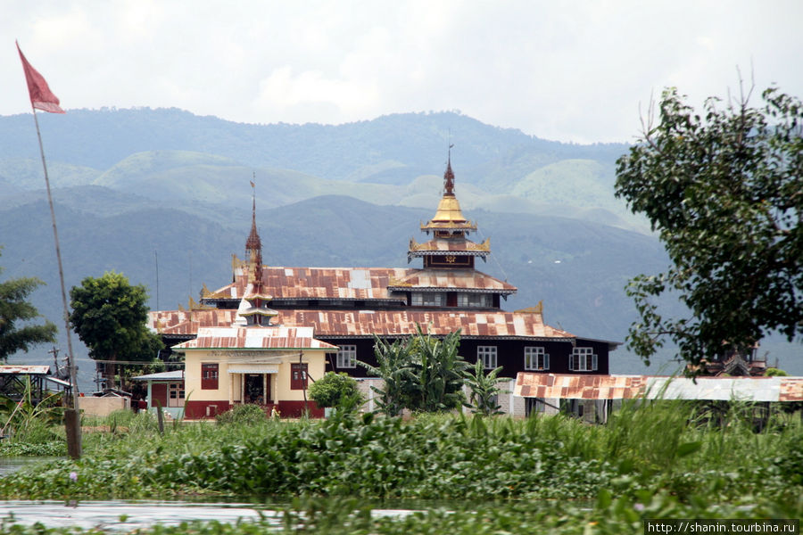 Буддистские монастыри и ступы Ньяунг-Шве, Мьянма