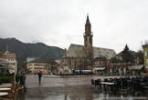 Главная достопримечательность Больцано — Вальтерплатц, она же площадь Пьяцца-Вальтер, названная в честь германского поэта Вальтера фон дер Фогельвейде и построенная в 1808 году.