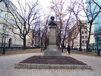 Памятник Гоголю.