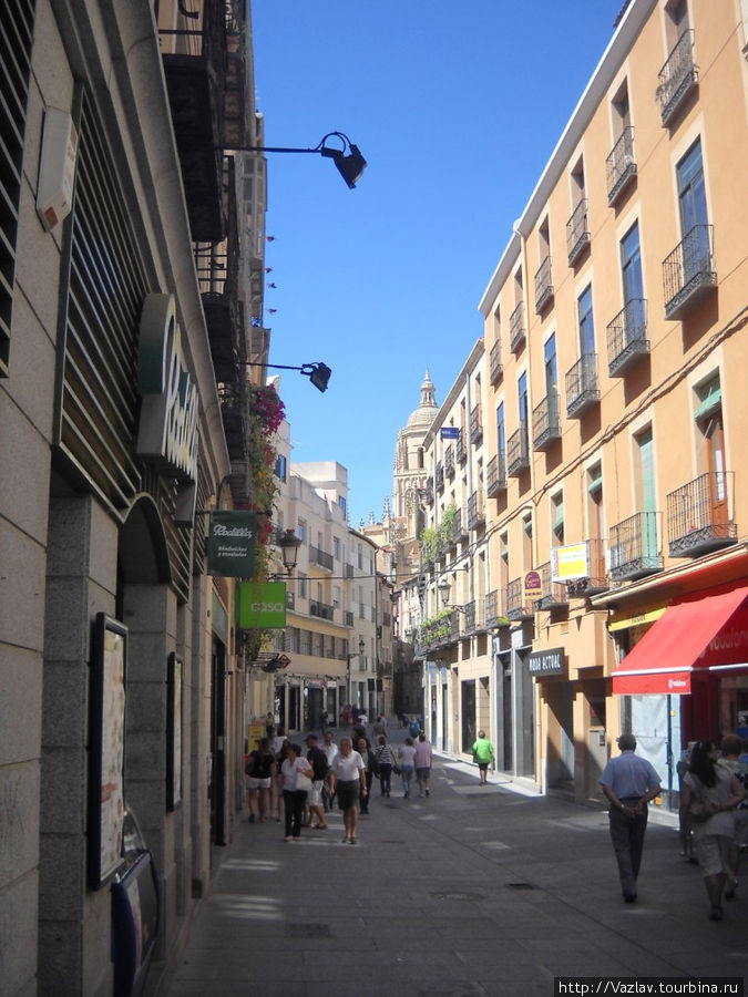 Главная улица Сеговия, Испания