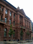 Здание Deutsche Bank