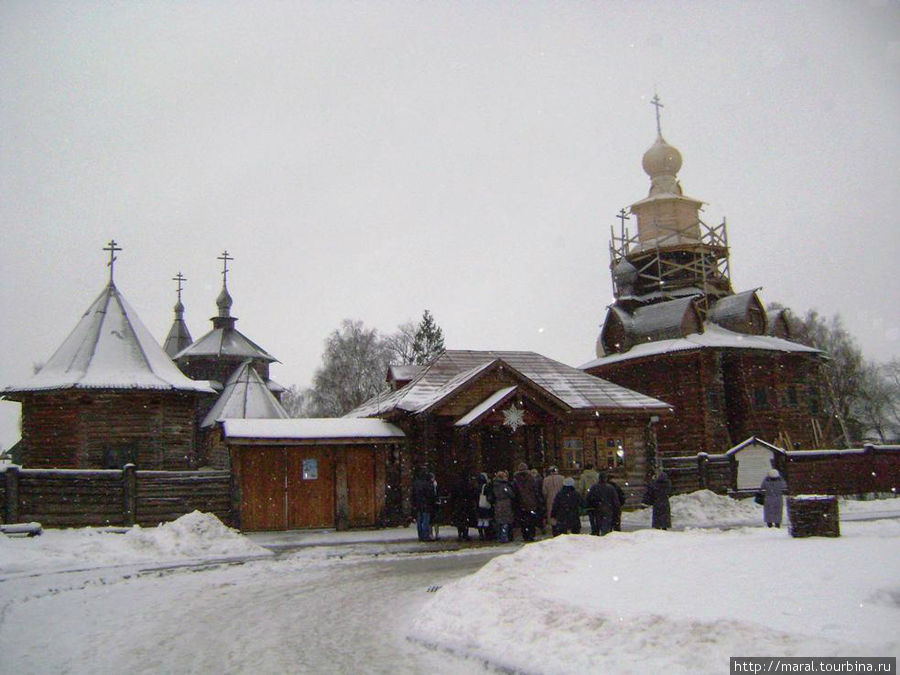 Музей деревянного зодчества воспроизводит крестьянский быт минувшей эпохи Суздаль, Россия