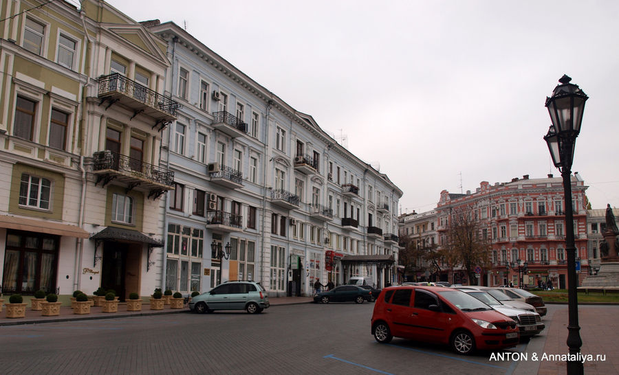 Дворцы на Екатерининской улице. Одесса, Украина