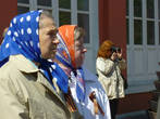 День победы. 9 мая 2011 года, зрители микрорайонного праздника.