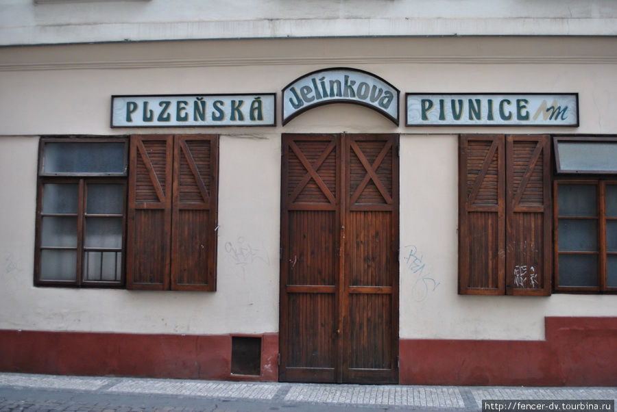 Так 25 декабря выглядят абсолютно все рестораны Праги Прага, Чехия
