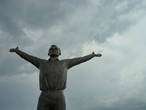 Памятник Гагарину — центральная и самая высокая точка Этномира