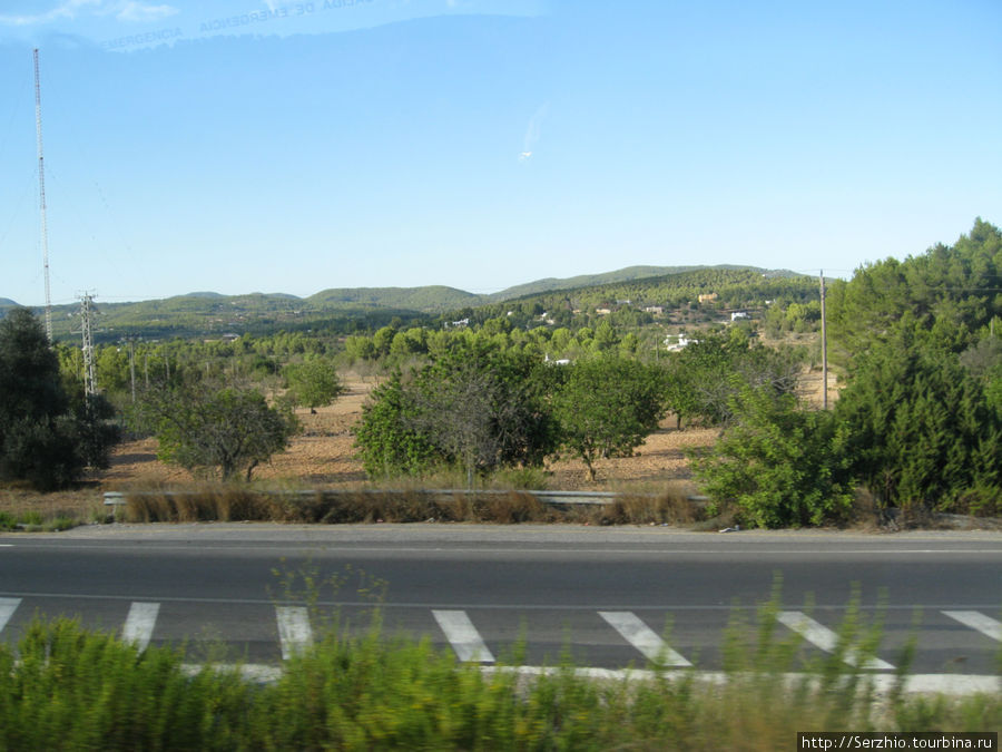 Фото из автобуса по пути из Сан-Антони в центр Ибицы Остров Ибица, Испания
