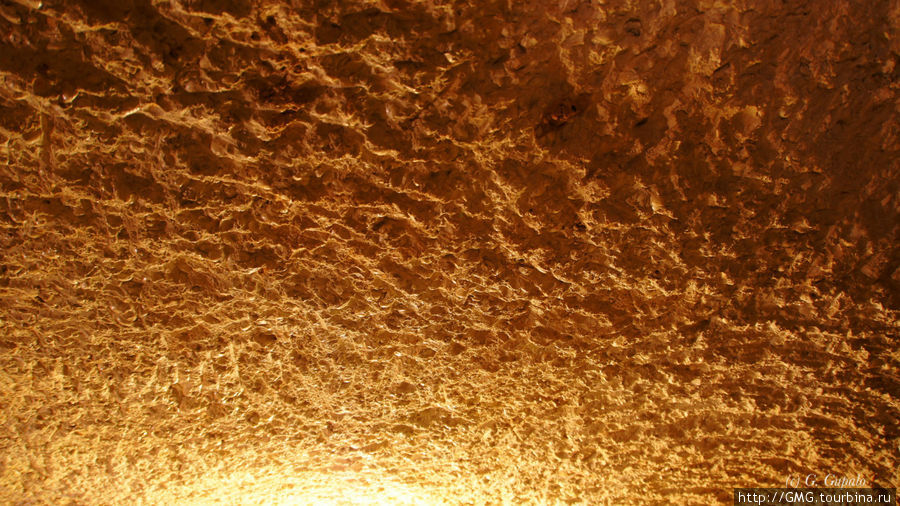 Потолок в канатах. Остров Киш, Иран