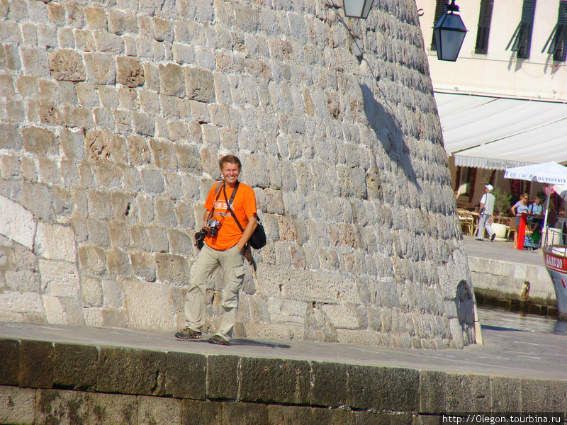 Валера Шанин у стены Дубровника Дубровник, Хорватия