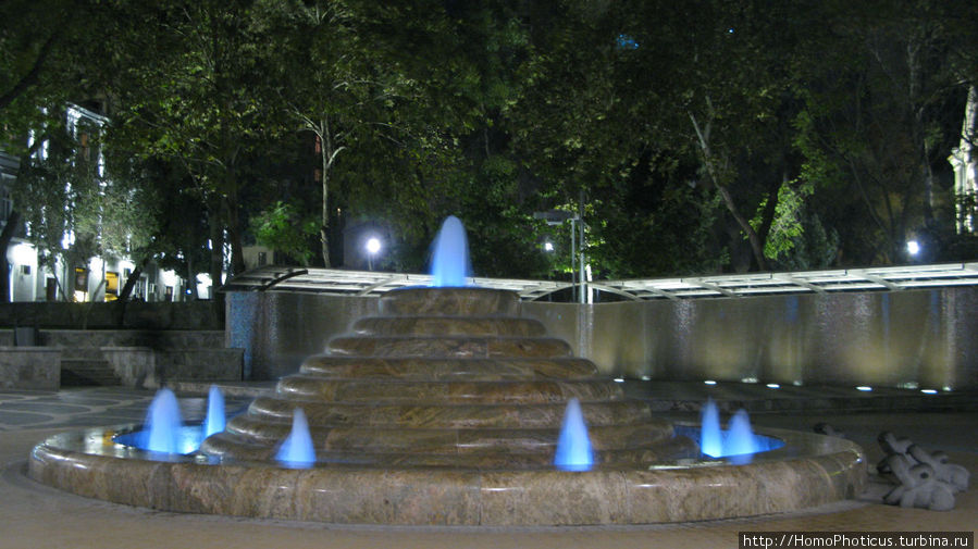 На площади фонтанов Баку, Азербайджан