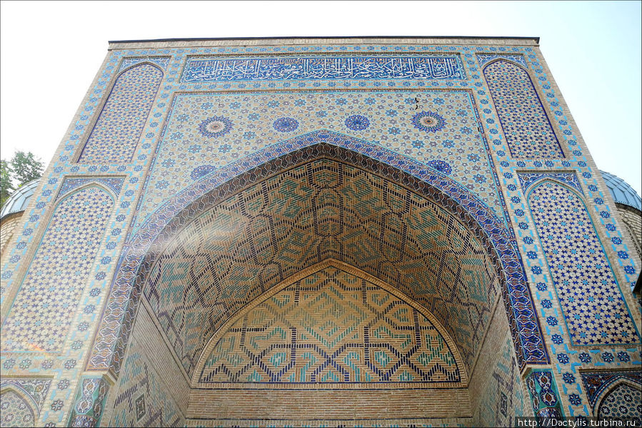 Сам мавзолей Зангиота с могилой шейха Ай-Ходжи, строительство которого предпринял Амир Темур (Тамерлан) Ташкент, Узбекистан