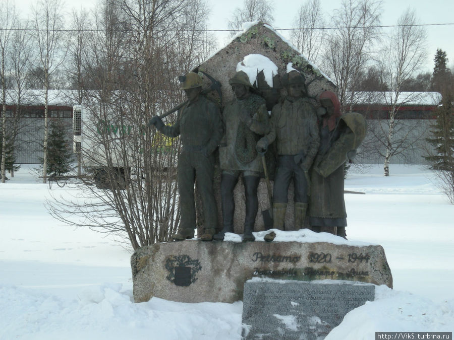 Скульптурная композиция в память золотой лихорадки Ивало, Финляндия