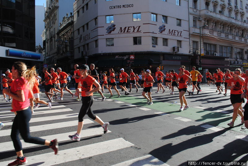 We Run Buenos-Aires: марафон на столичных улицах Буэнос-Айрес, Аргентина