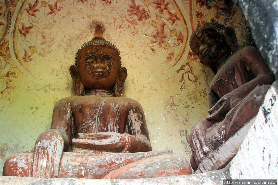 Будды в пещерах