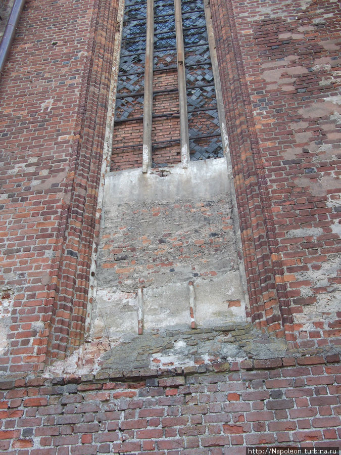 окна заложили кирпичем уже при советской власти Каунас, Литва
