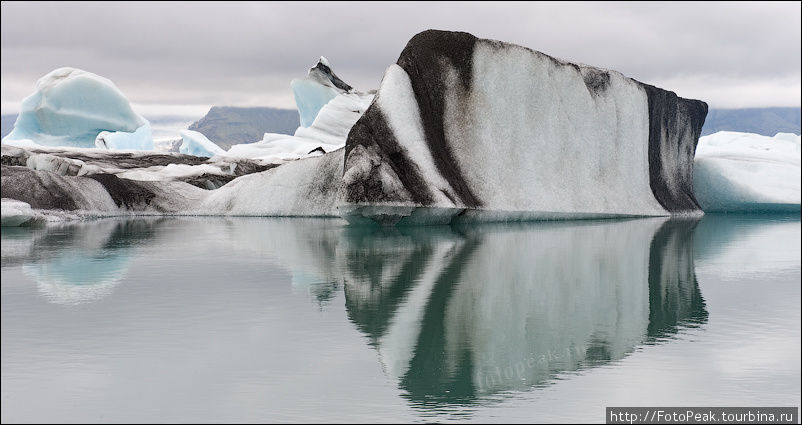 Это место не перестает поражать воображение, а каждый айсберг создан неповторимым. Йёкюльсаурлоун ледниковая лагуна, Исландия