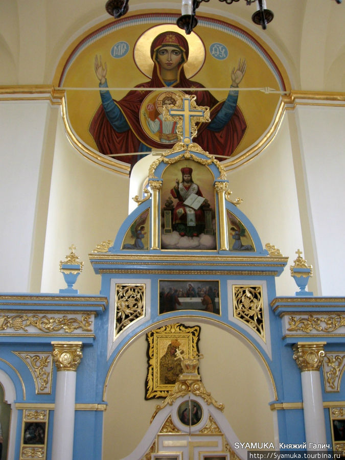 Фрагмент церковного интерьера. Крылос, Украина