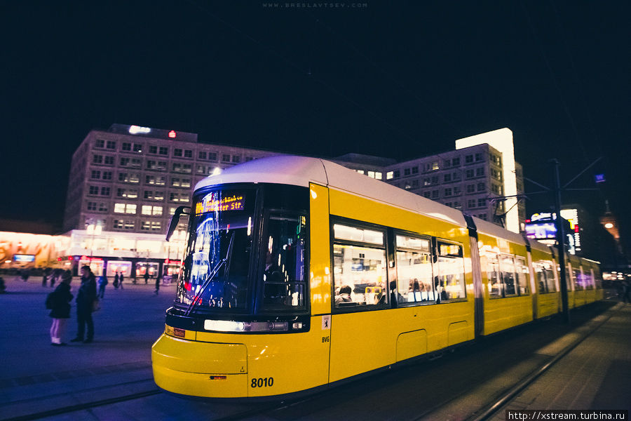 Современный берлинский трамвайчик. Берлин, Германия