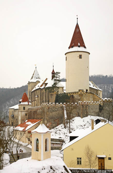 Кршивоклат — замок на кривой площади Кршивоклат, Чехия