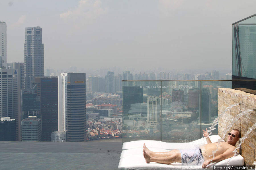 ...при желании можно принять сеанс телассотерапии... Сингапур (город-государство)