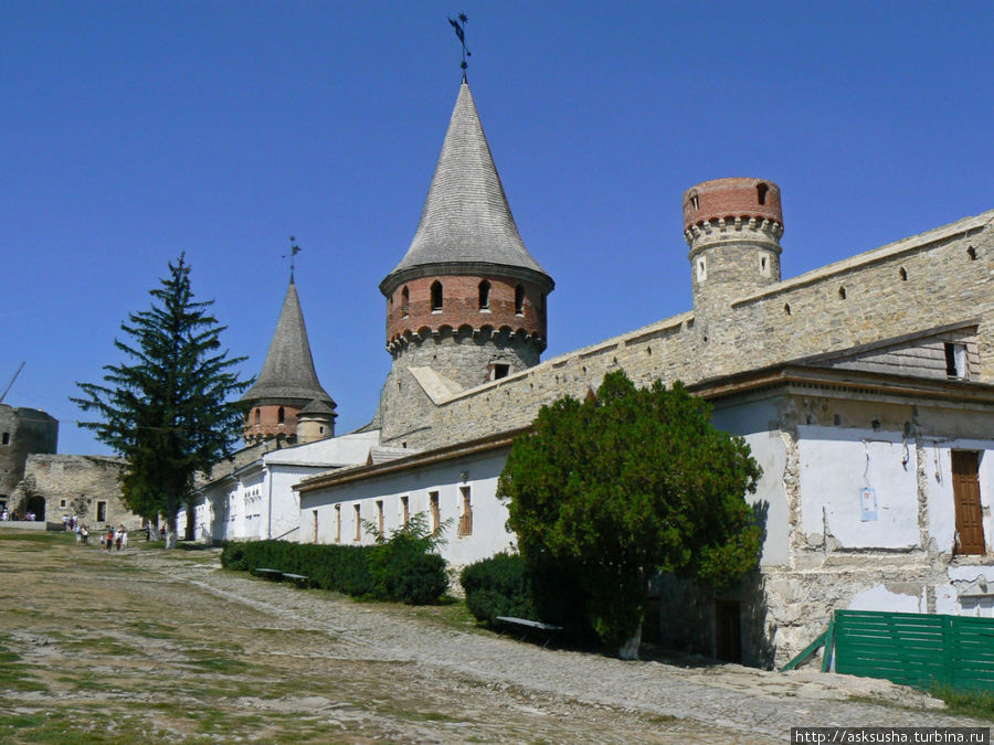 Лянцкоронская башня и северная стена