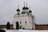 Никольский собор.
Коммунисты храм разграбили в 20-е годы, а в 30-е был расстрелян протоиерей Иоанн Смирнов, а собор был закрыт