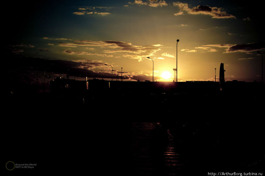 Закат над терминалом. Борисполь, Украина