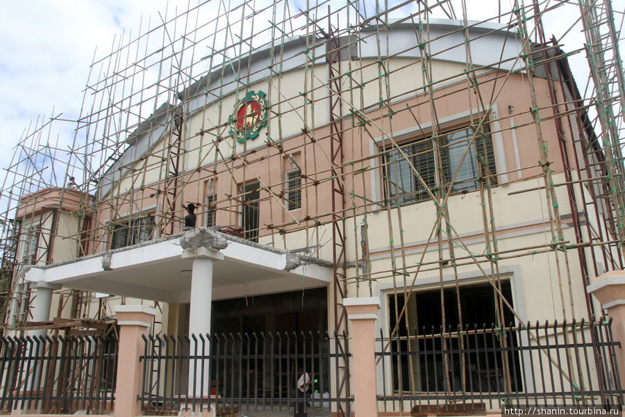 Строительство продолжается Монива, Мьянма