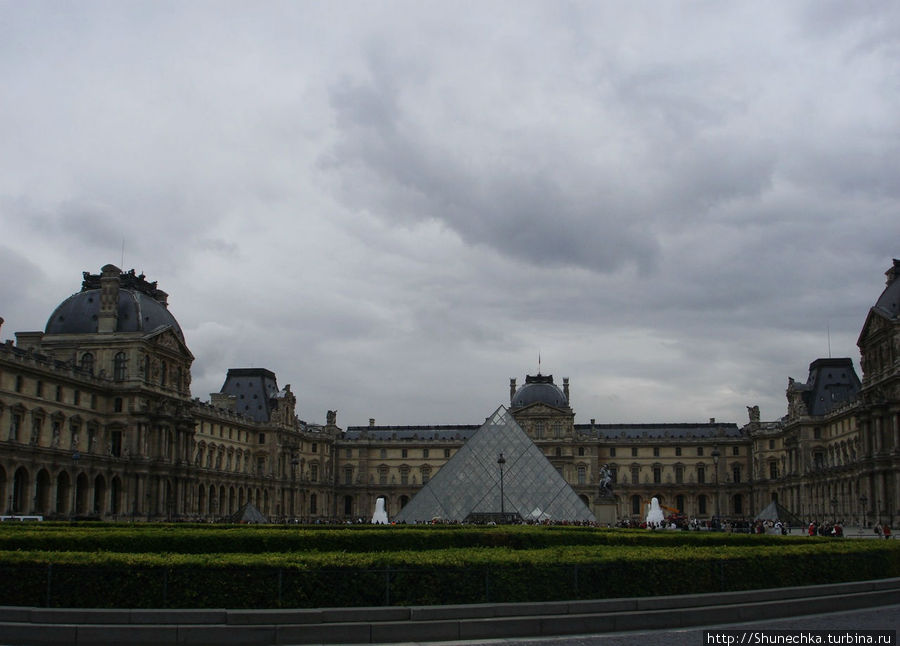 Грозовое небо над Парижем Париж, Франция
