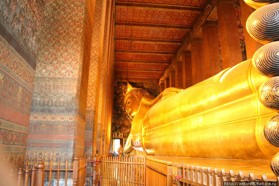 Самый длинный Лежащий будда 45 метров Бангкок, Таиланд