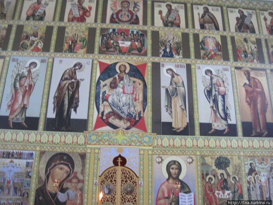 Иконостас Троицкого собора Пошехонье, Россия