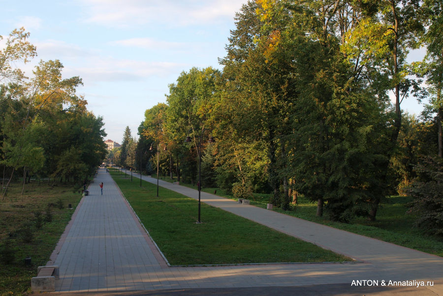 Городской парк. Луцк, Украина