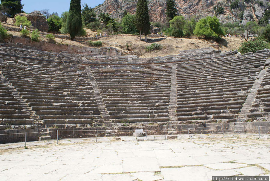 Амфитеатр Дельфы античный город, Греция