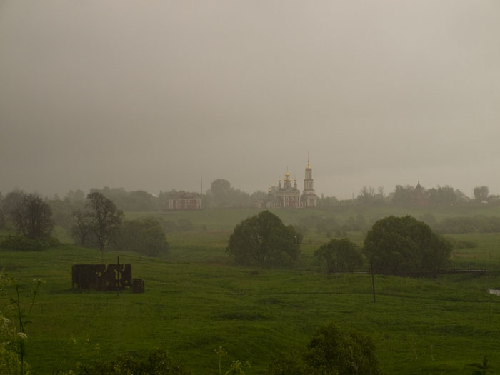 Туман после дождя. Суздаль, Россия