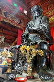 Статуя духа Хуен Тхиен Чан Ву