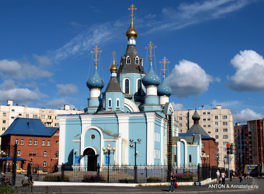 Церковь Всех скорбящих радость — единственная церковь в Норильске. Ее построили большей частью на деньги бывших заключенных НорильЛага. Норильск, Россия