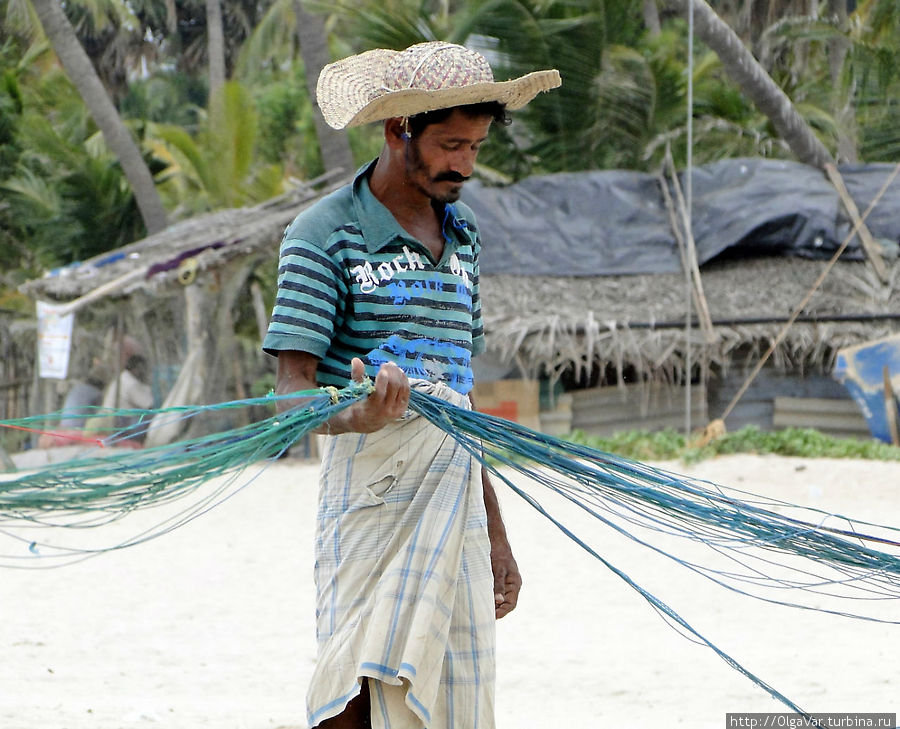 Связанные одной цепью Тринкомали, Шри-Ланка
