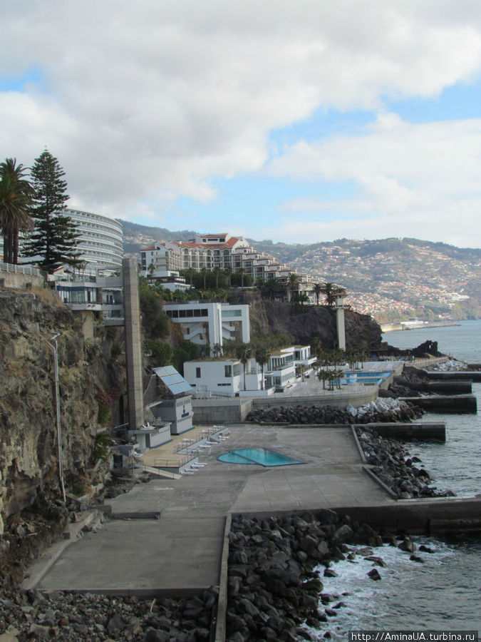 CS Madeira 5* зона у бассейна не впечатляет Фуншал, Португалия