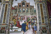 Цикл фресок о жизни и деяниях Энеа Сильвио Пикколомини, папы Пия II, в библиотеке Сиенского собора. Фридрих III венчает Пикколомини венком поэта