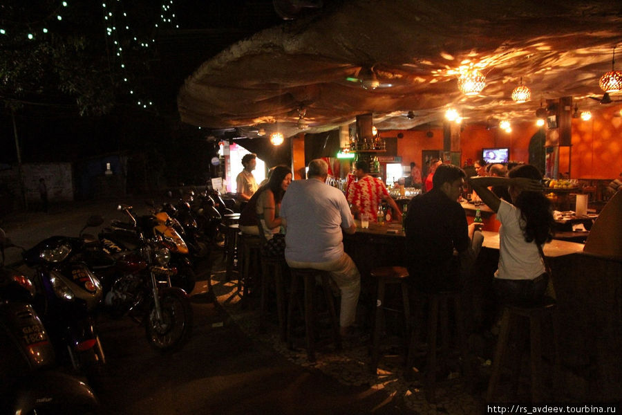 Mango Tree Bar