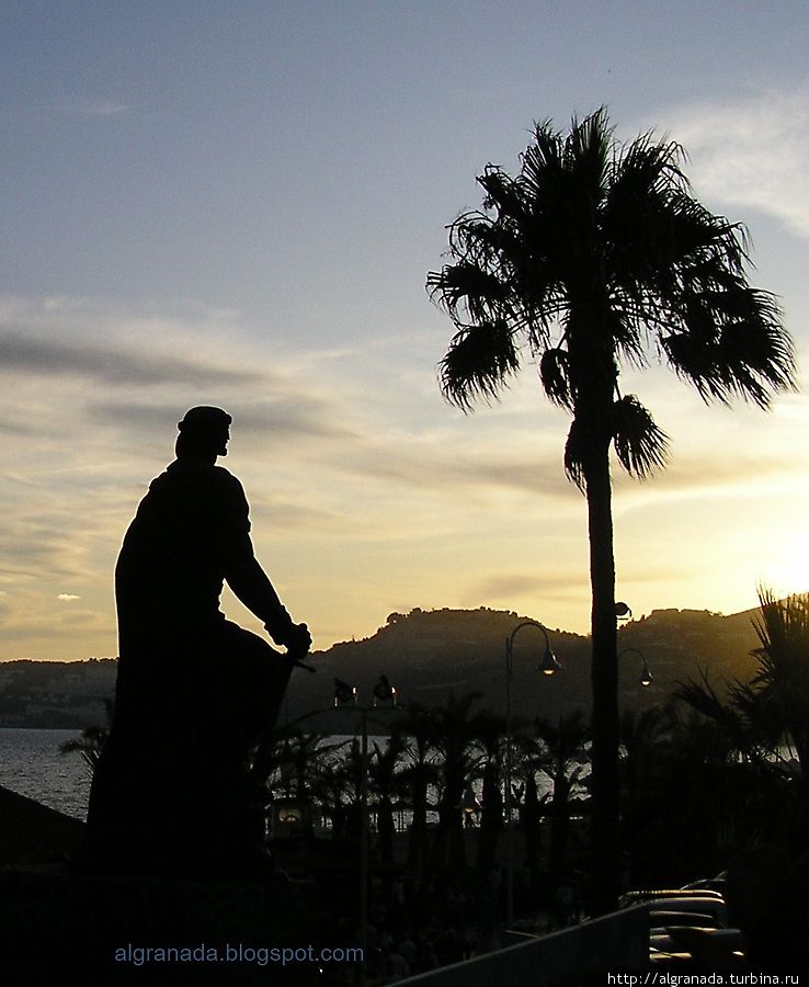 О, пальма!
Мы с тобой чужие на этой земле,
вдалеке он нашей родины!
Абдеррахман I Альмуньекар, Испания